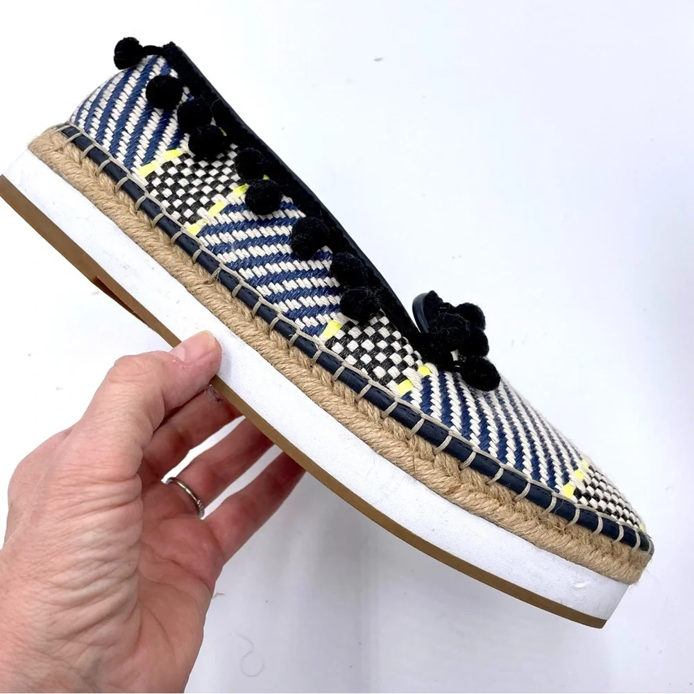 Sondra‎ Roberts Ellie Blue Black Woven Pom Pom Platform Espadrille in Size 10